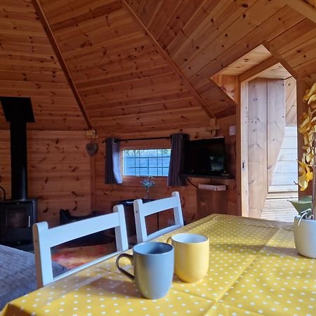 The Hive - Unique Log Cabin With Wood Burning Stove Ludchurch Екстер'єр фото