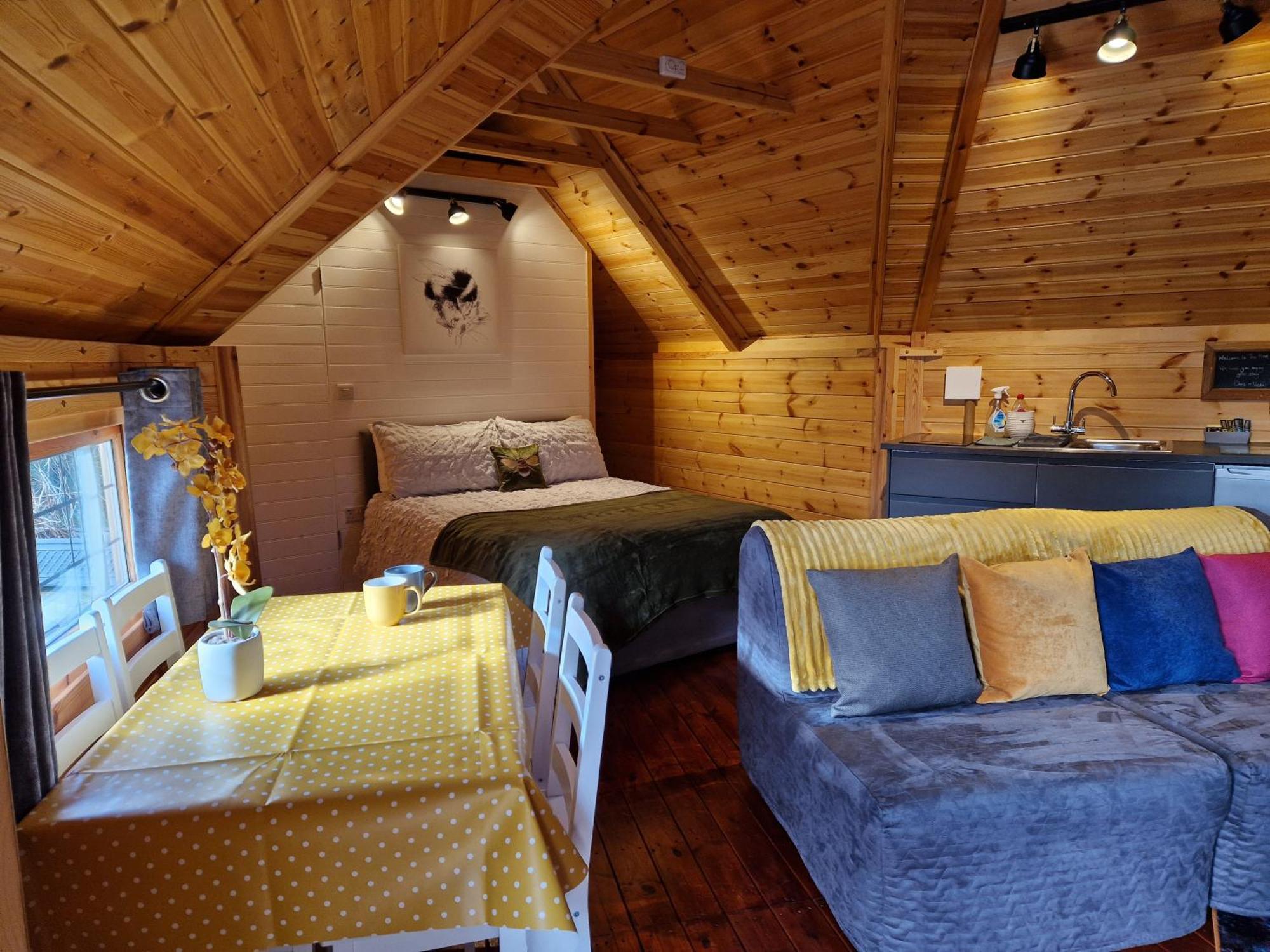 The Hive - Unique Log Cabin With Wood Burning Stove Ludchurch Екстер'єр фото