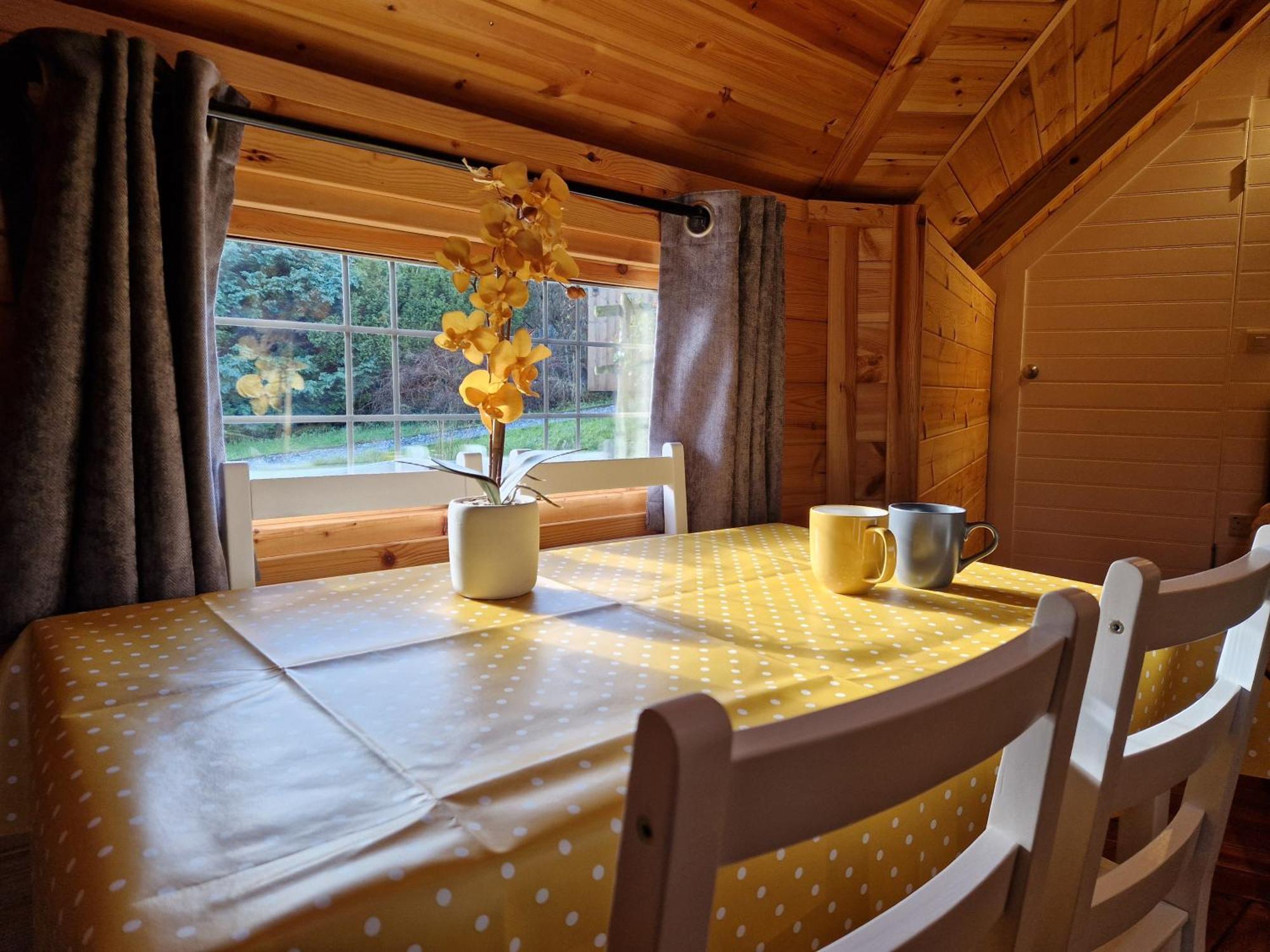 The Hive - Unique Log Cabin With Wood Burning Stove Ludchurch Екстер'єр фото